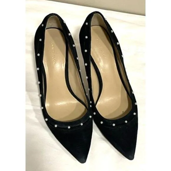 Ann Taylor-Loretta Black Velvet Pump White Pearl Beading 3.5&quot; Heel Size 6