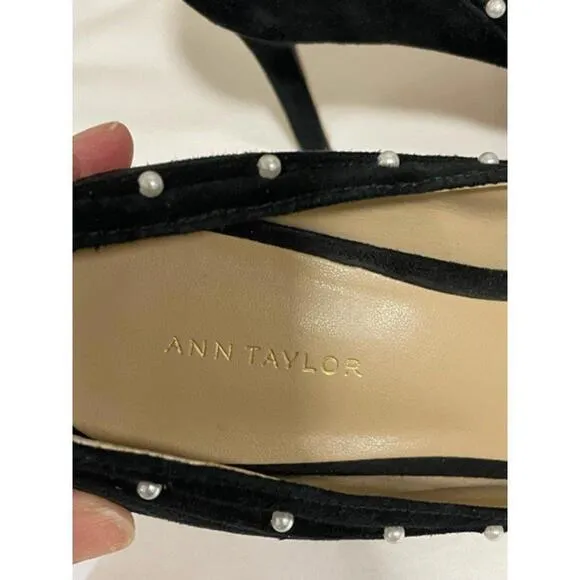 Ann Taylor-Loretta Black Velvet Pump White Pearl Beading 3.5&quot; Heel Size 6