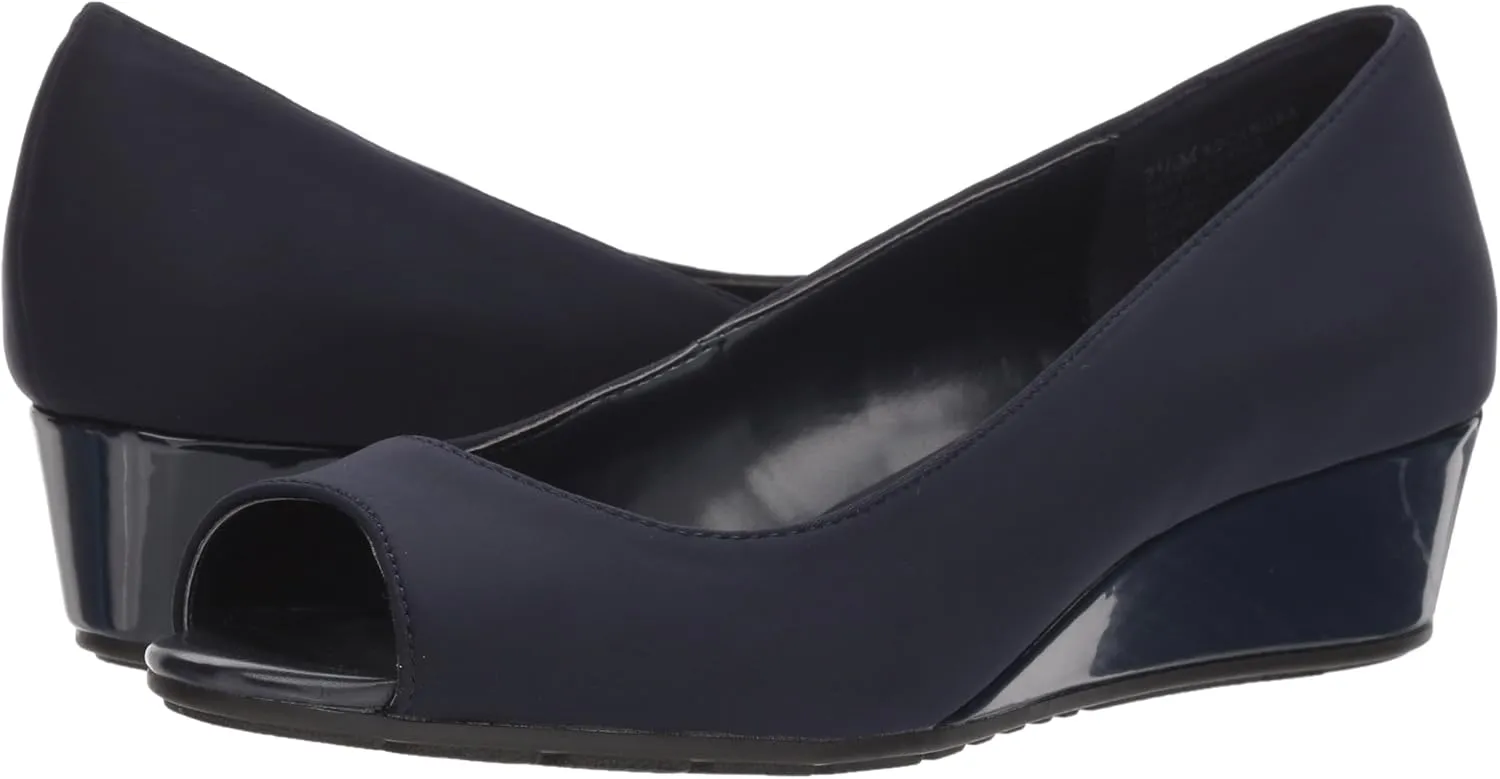 Bandolino Women's Candra Pump