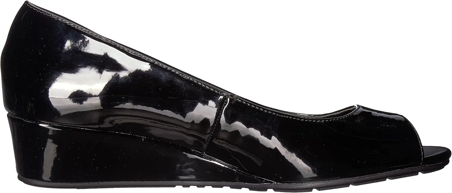 Bandolino Women's Candra Pump