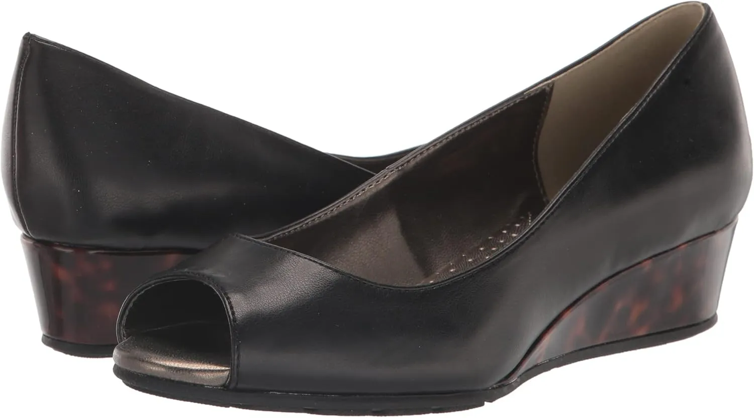 Bandolino Women's Candra Pump