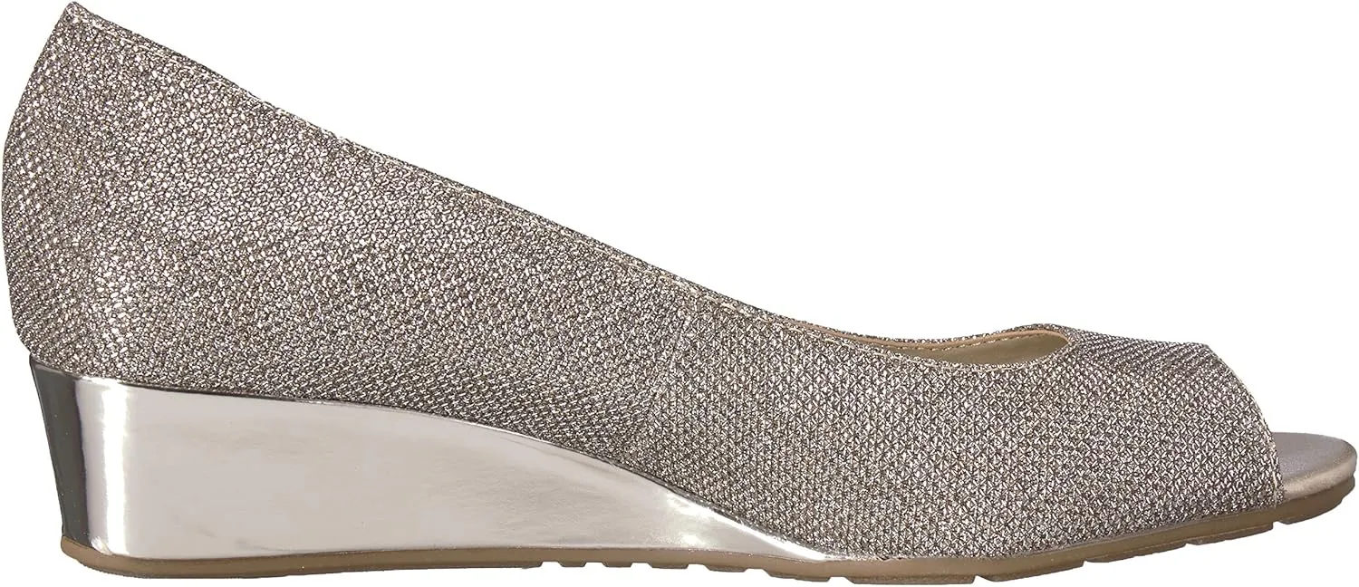 Bandolino Women's Candra Pump