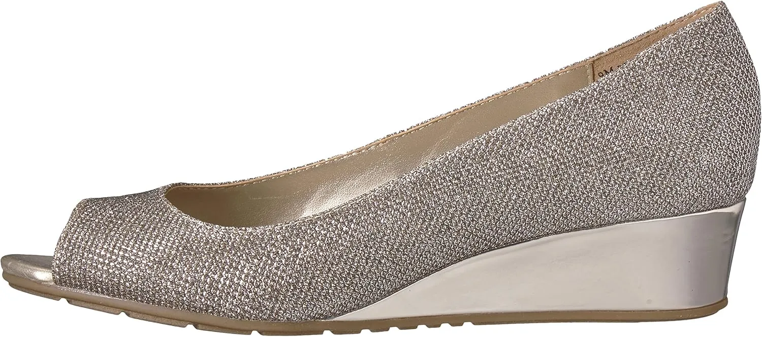 Bandolino Women's Candra Pump