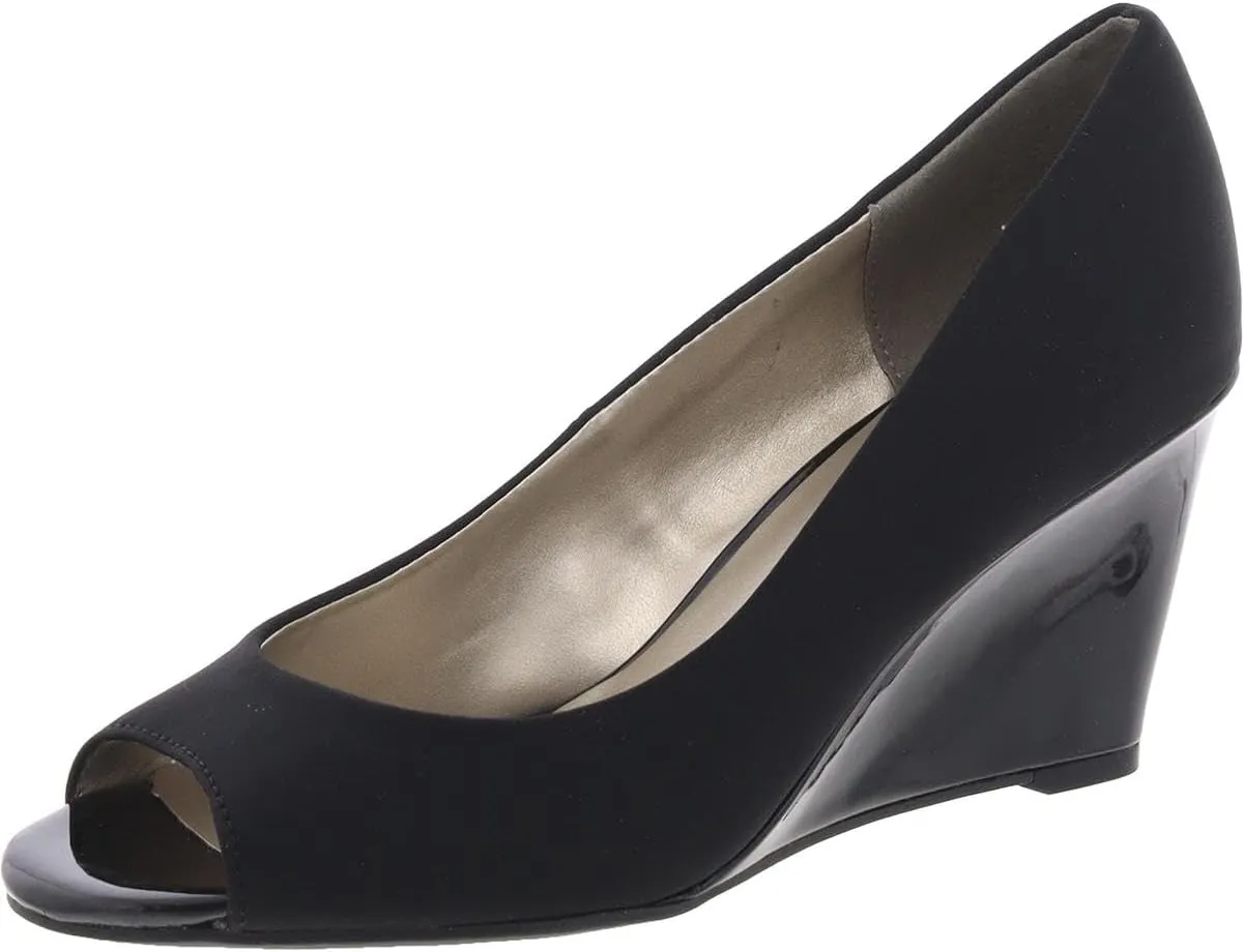 Bandolino Women's Tufflove Pump