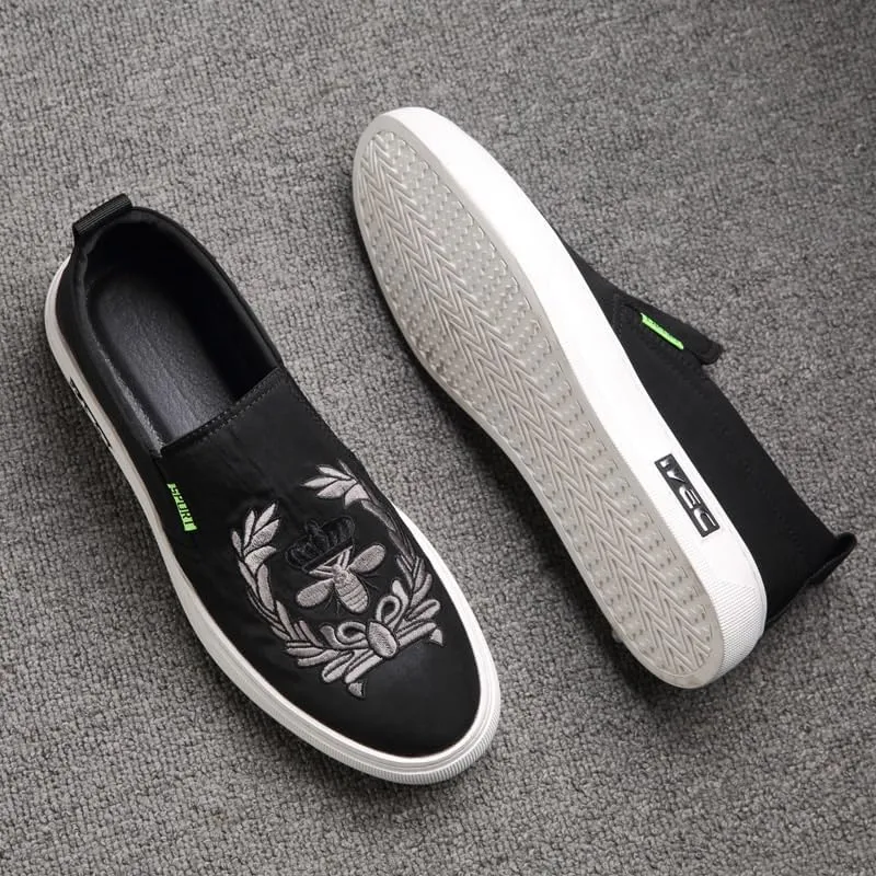 Eco-Friendly Men's Recycled Canvas Sneakers with Organic Cotton Lining and Natural Rubber Outsole for Urban Commute