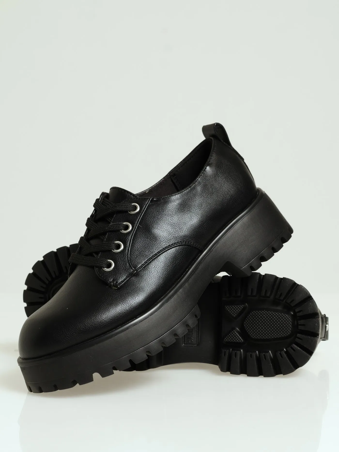 Makinley Chunky Lace Loafer - Black