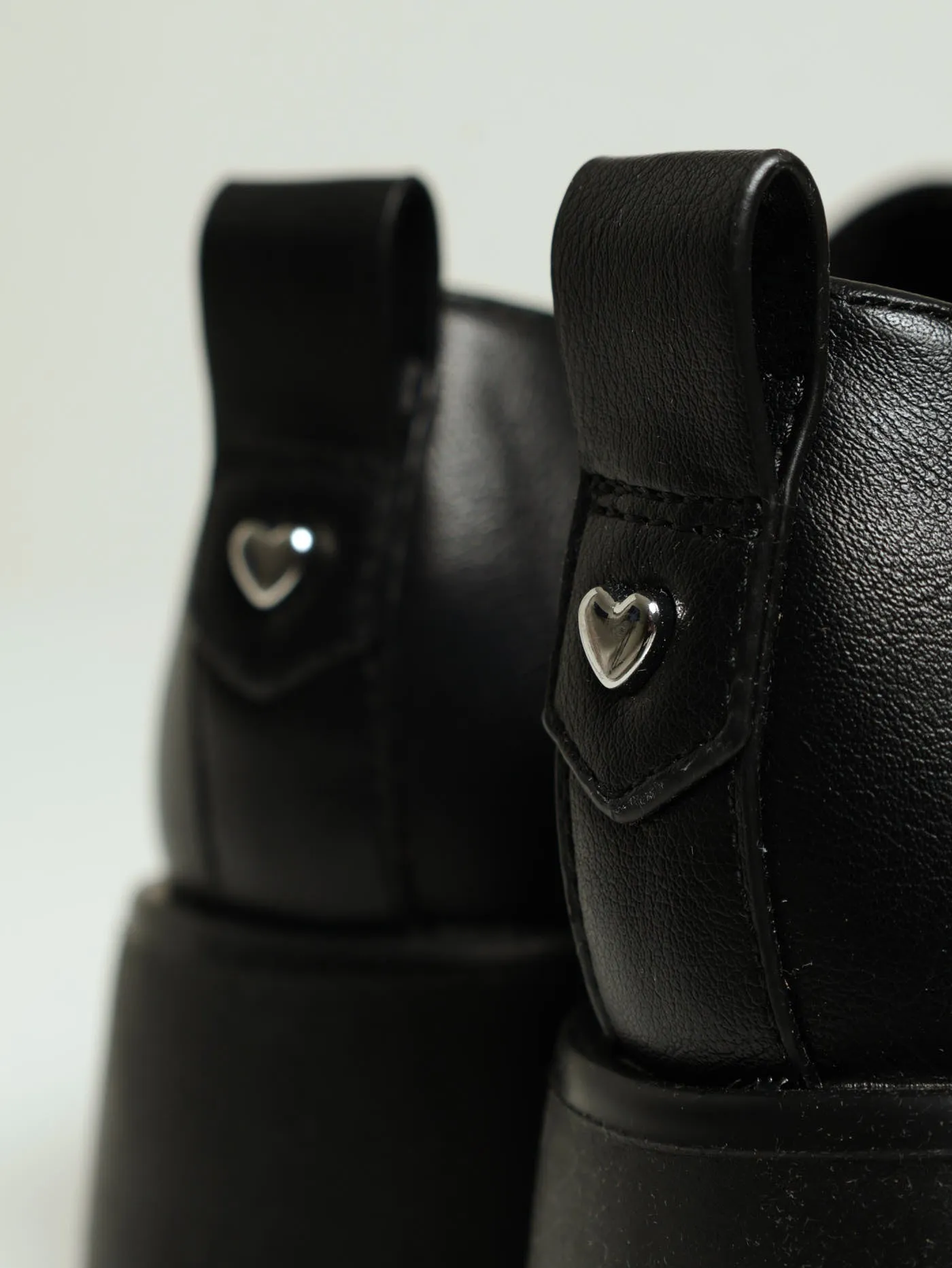 Makinley Chunky Lace Loafer - Black