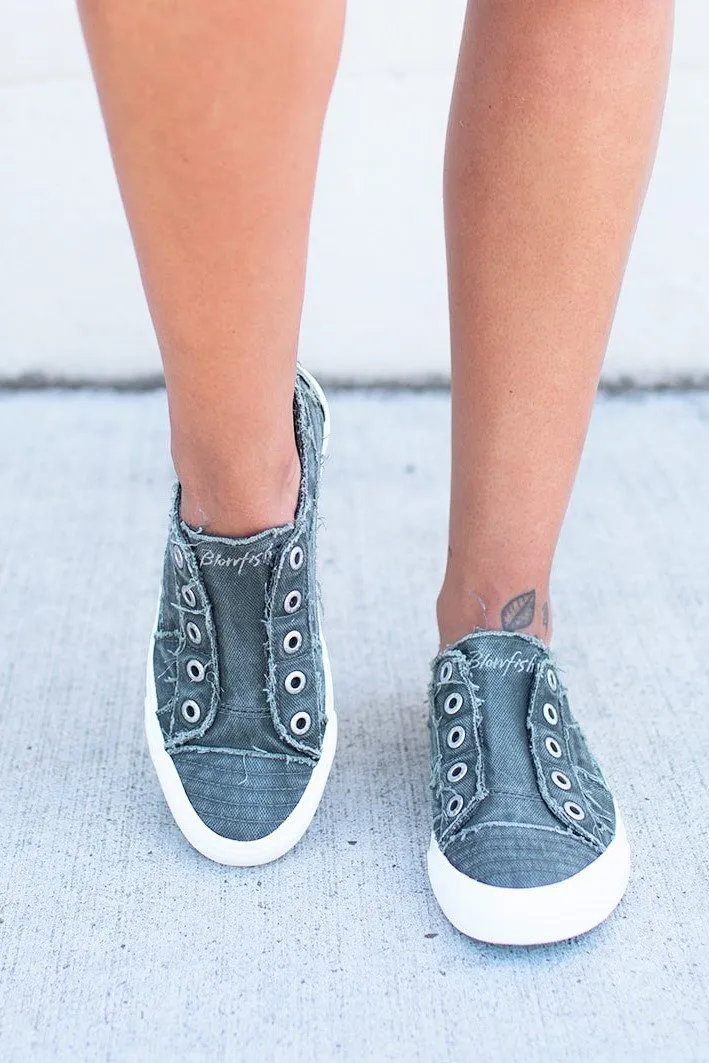 Masterful craftsmanship 16 Sneaker Smoked Malibu Sage Positive feedback On Oz Slip Play Blowfish Comfort Desert Canvas