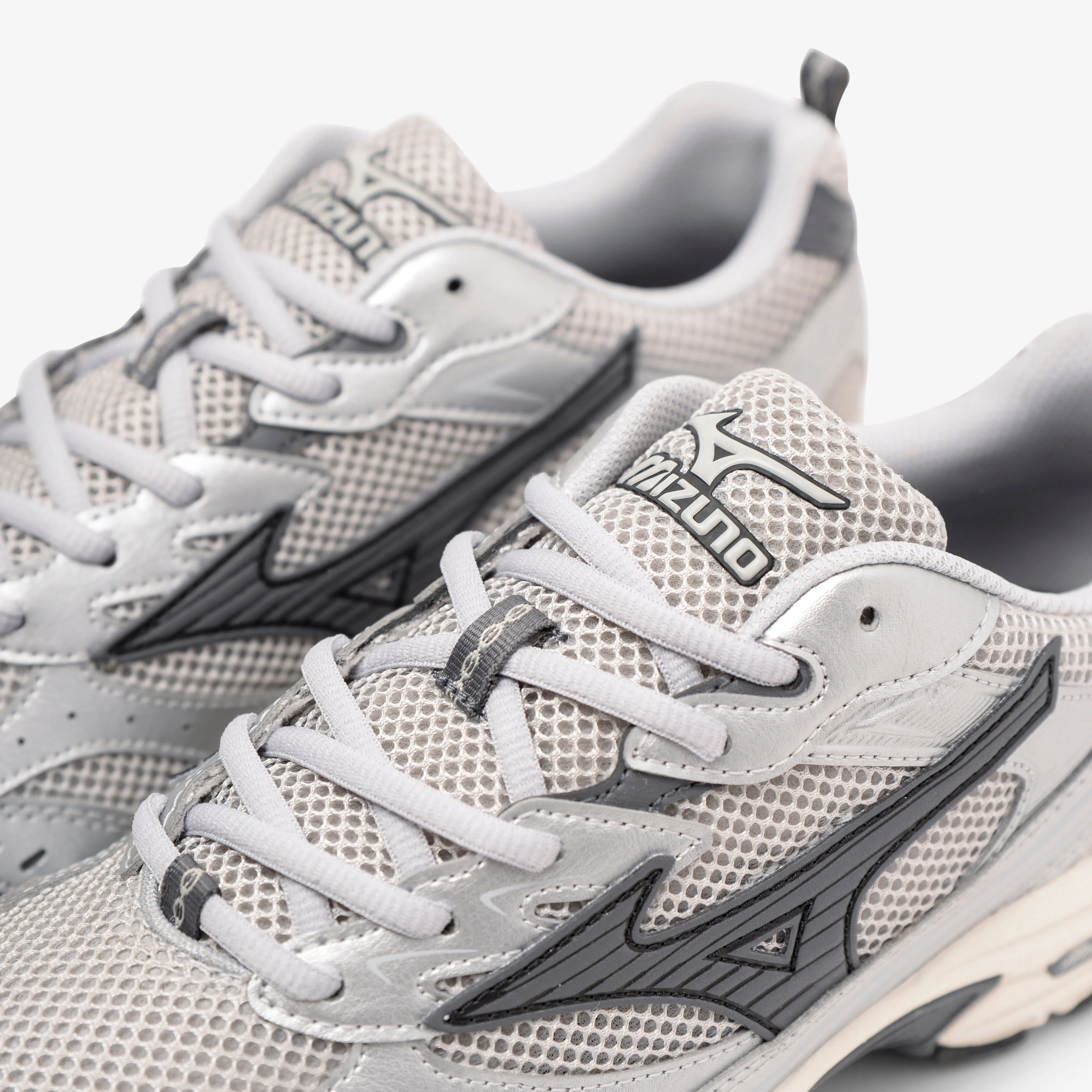Mizuno MXR Harbor Mist / Iron Gate