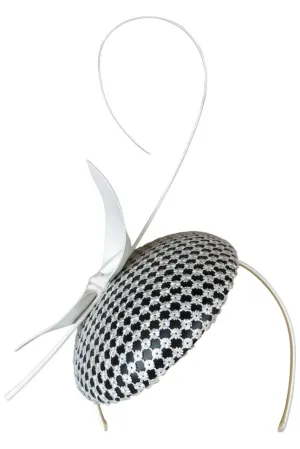 Morgan & Taylor Liv White & Black Beret with a White Stick