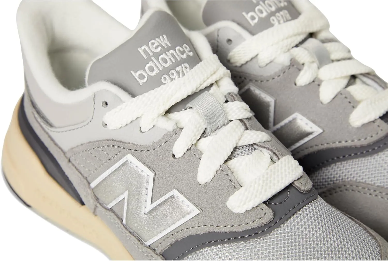 New Balance Unisex-Child 997r V1 Lace-up Sneaker