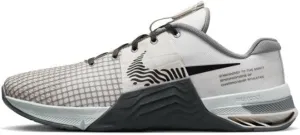 NIKE Men's Flat Sneaker, 0