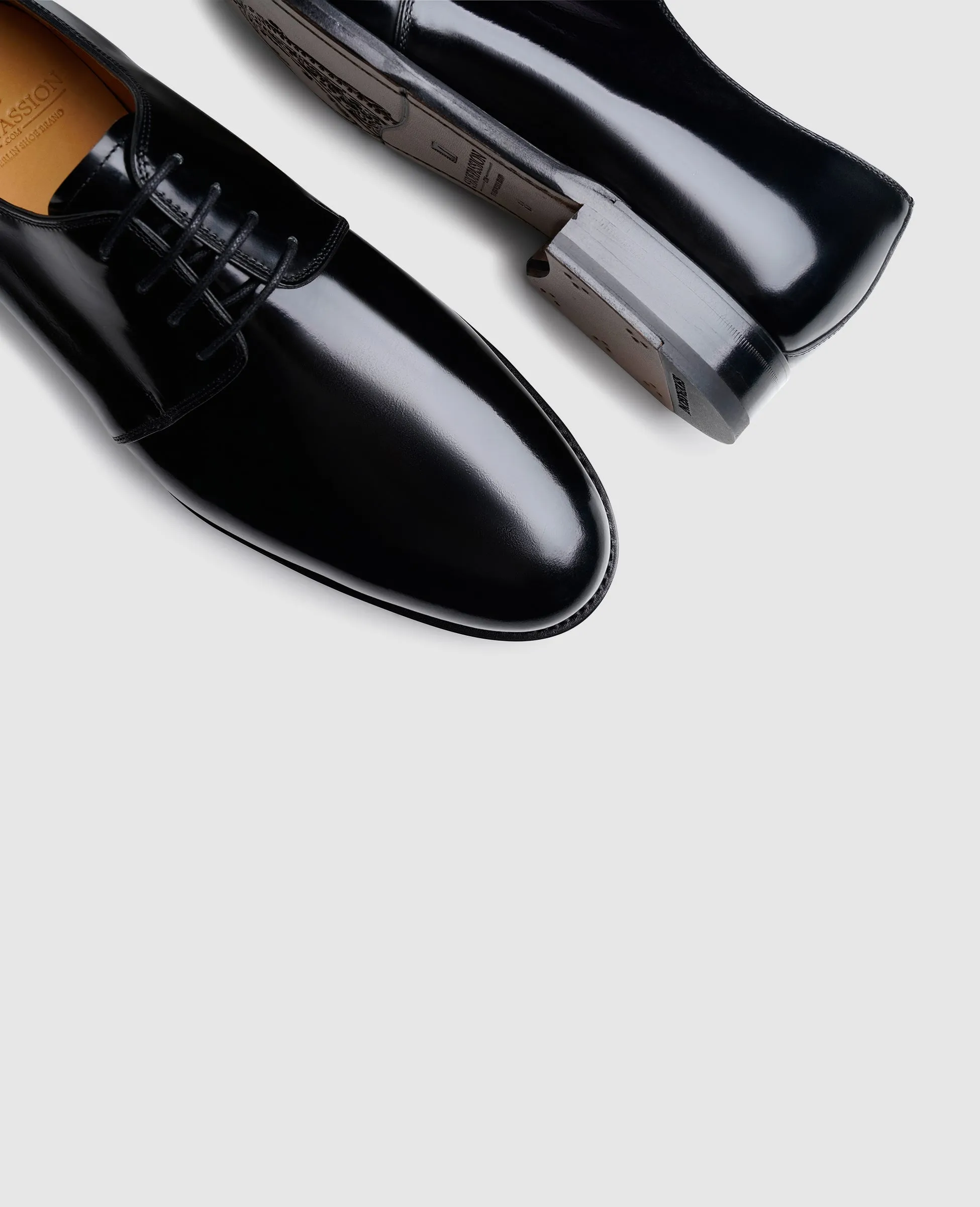 No. 5518 - Black