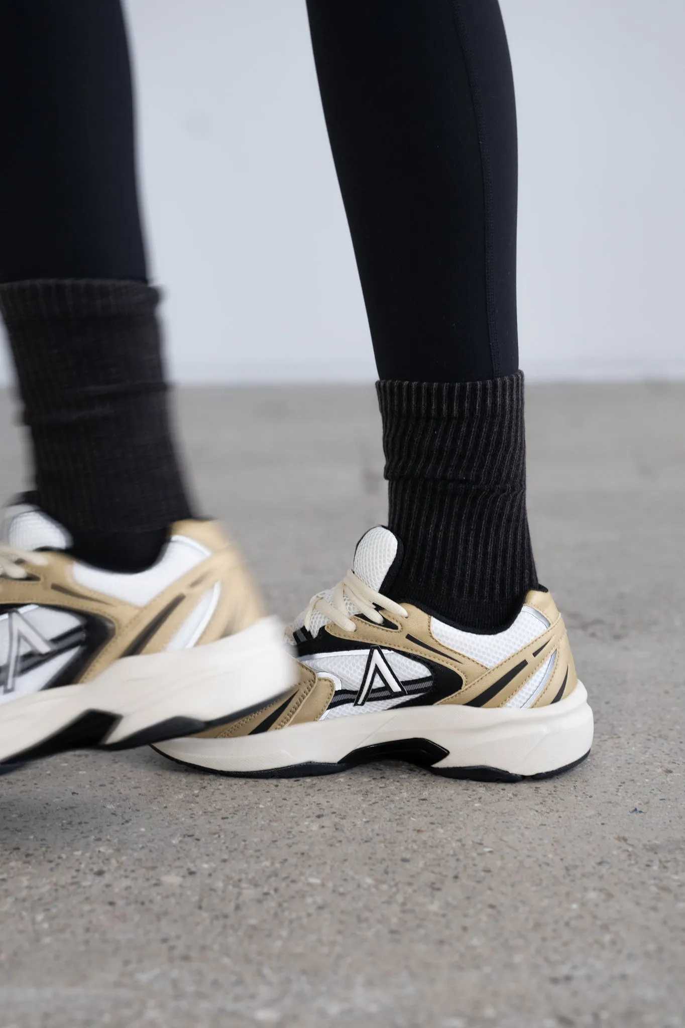 Oserra | Gold Black | Men