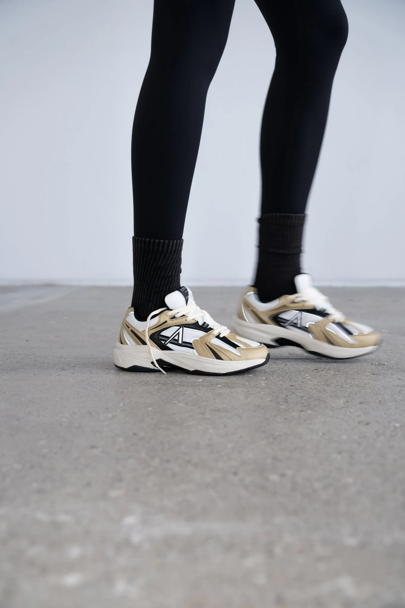 Oserra | Gold Black | Men