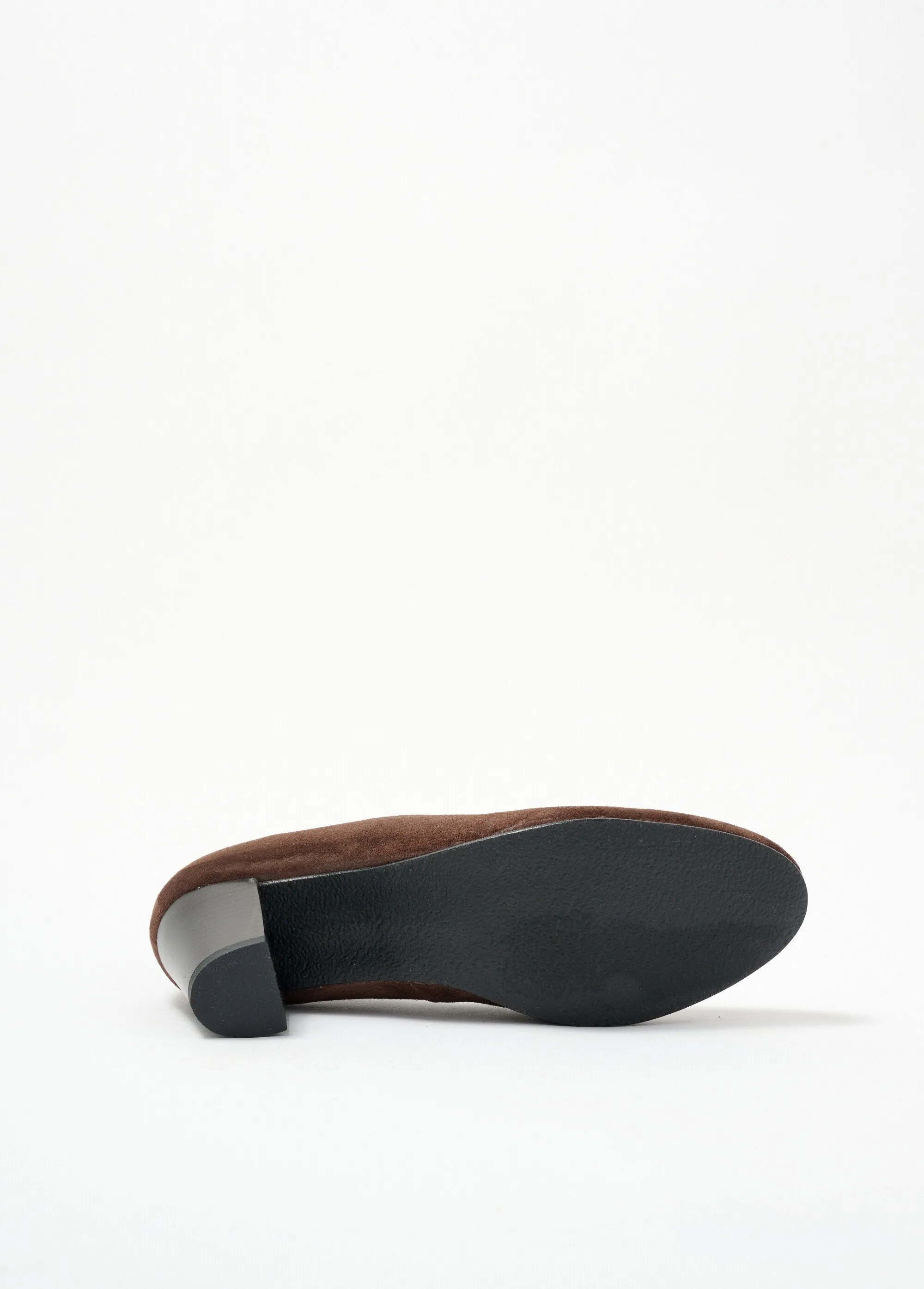 Round-toe leather slingbacks