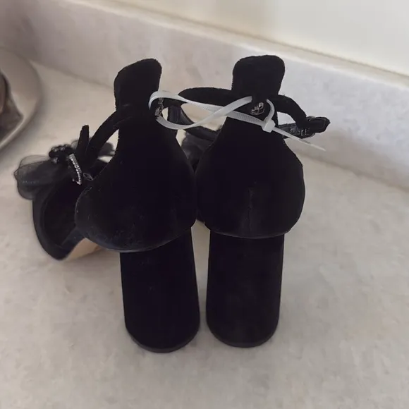 Sam Edelman Black Velvet Pump