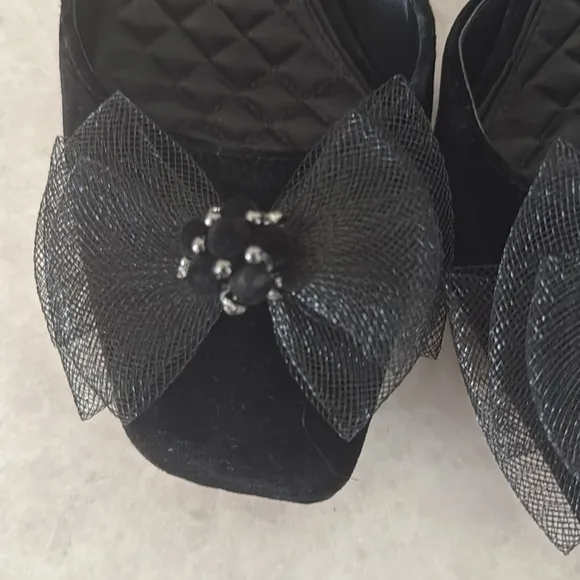Sam Edelman Black Velvet Pump