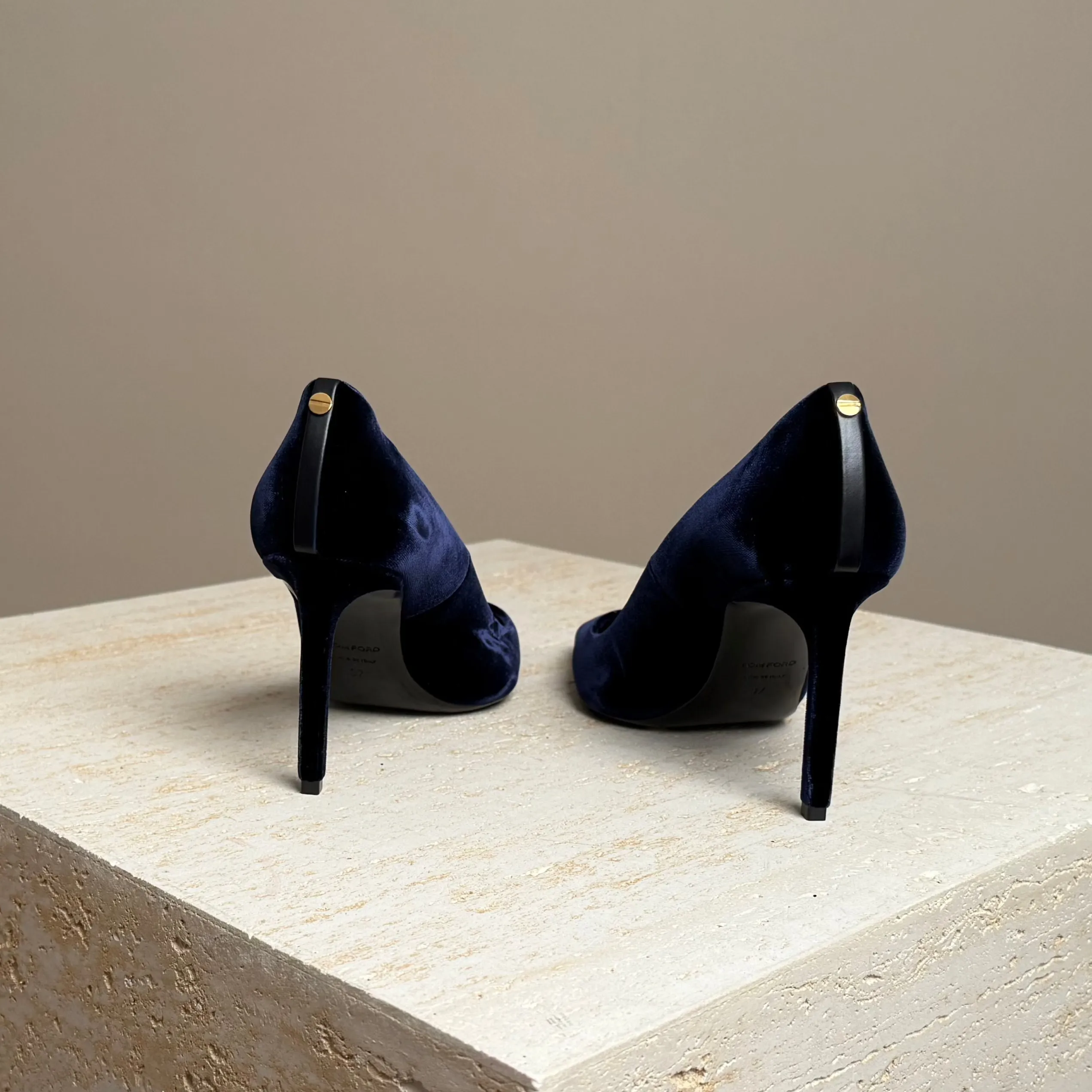 T Screw Velvet Pump Blue Suede