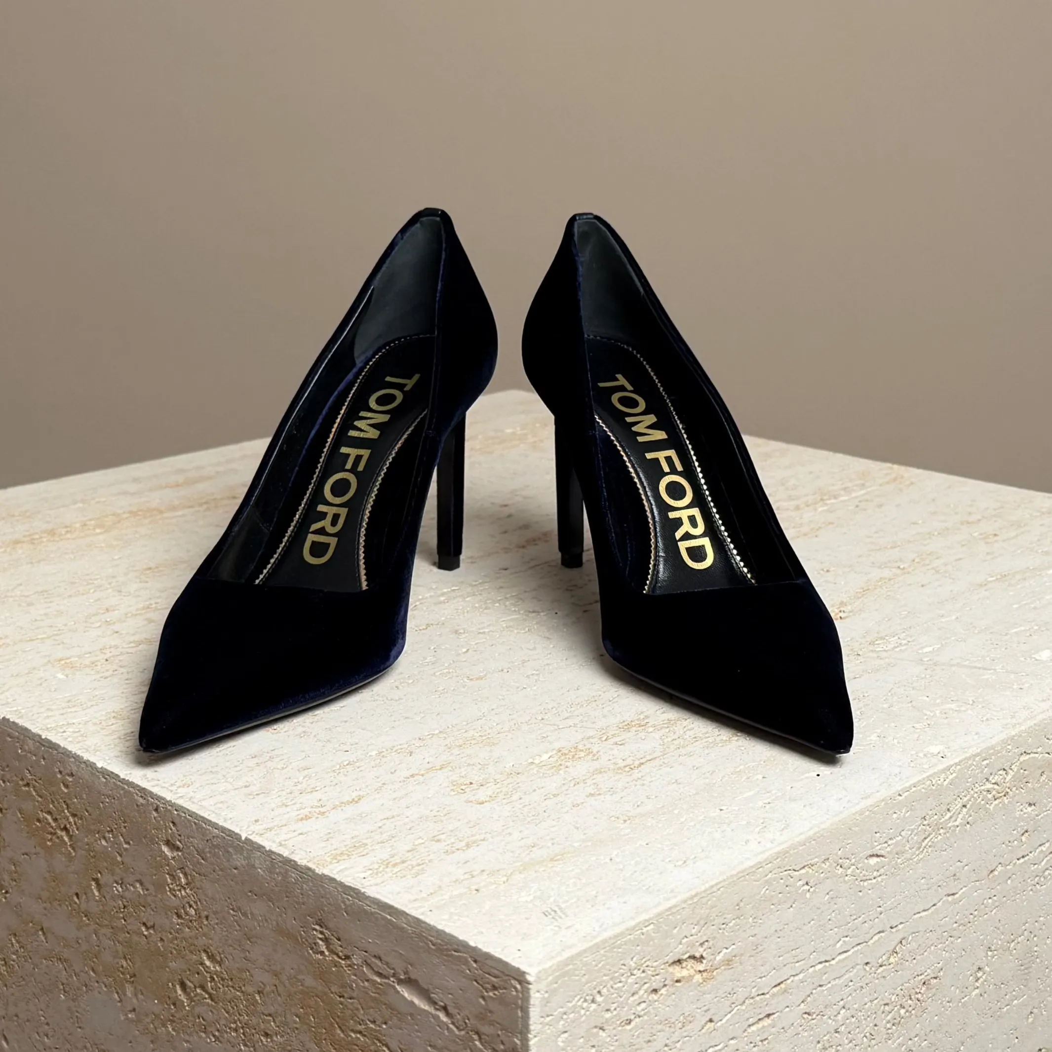 T Screw Velvet Pump Blue Suede