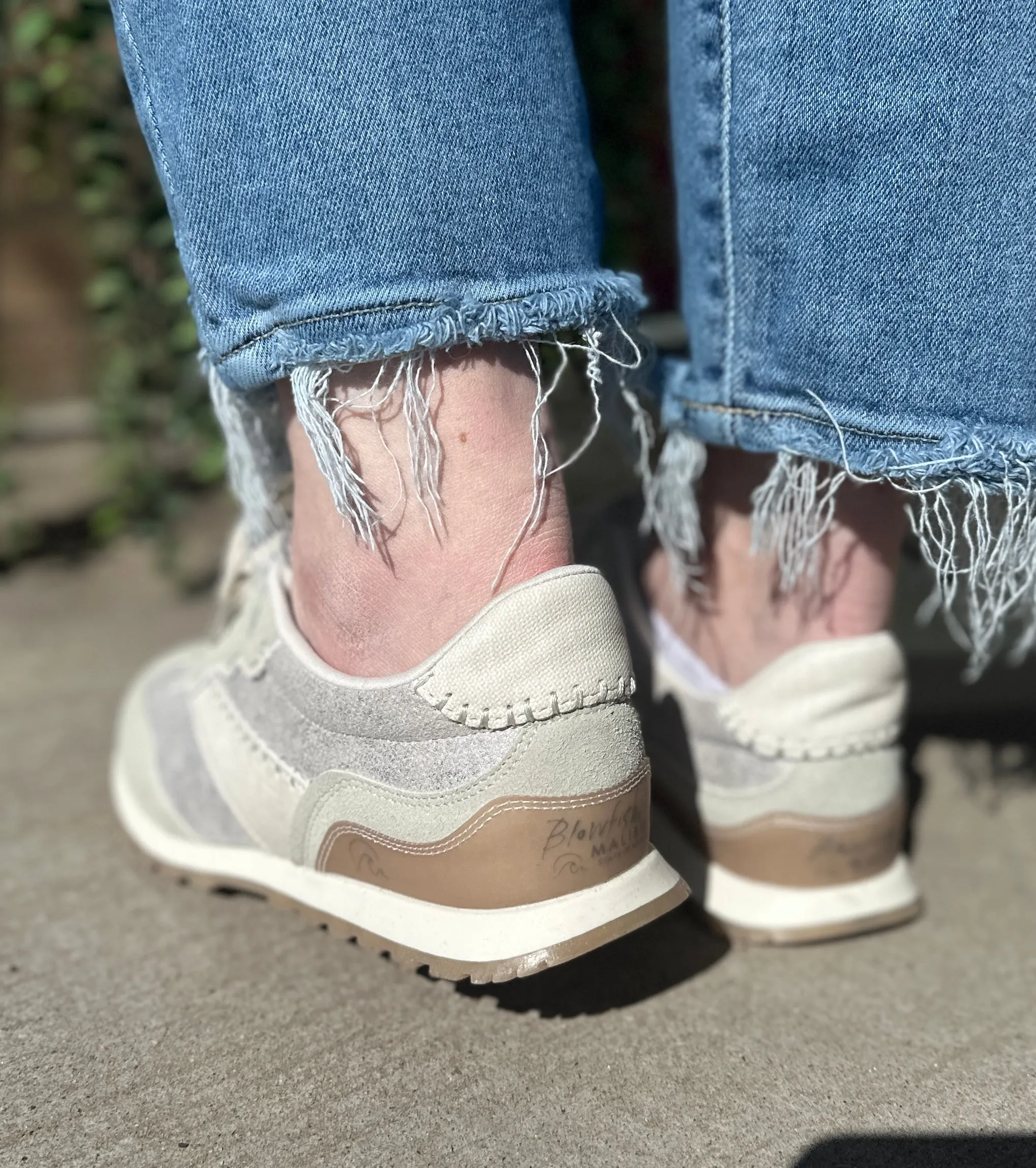 Valley Sneakers