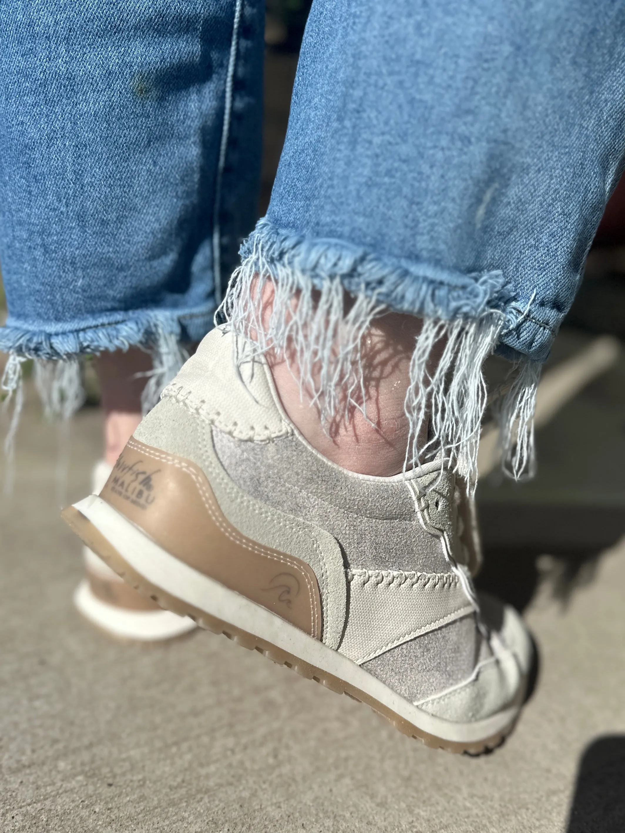 Valley Sneakers