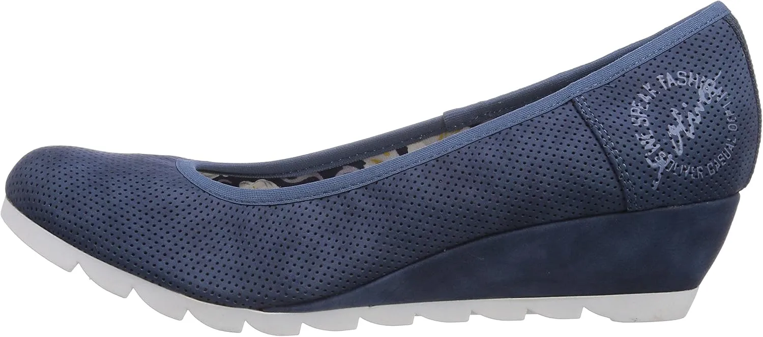 Women's Closed-Toe Pumps